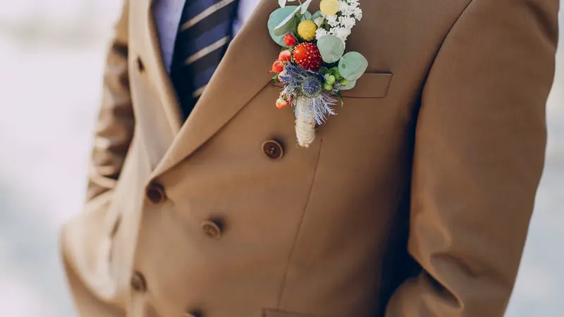 How Your Wedding Suit Sets the Tone for Your Special Day